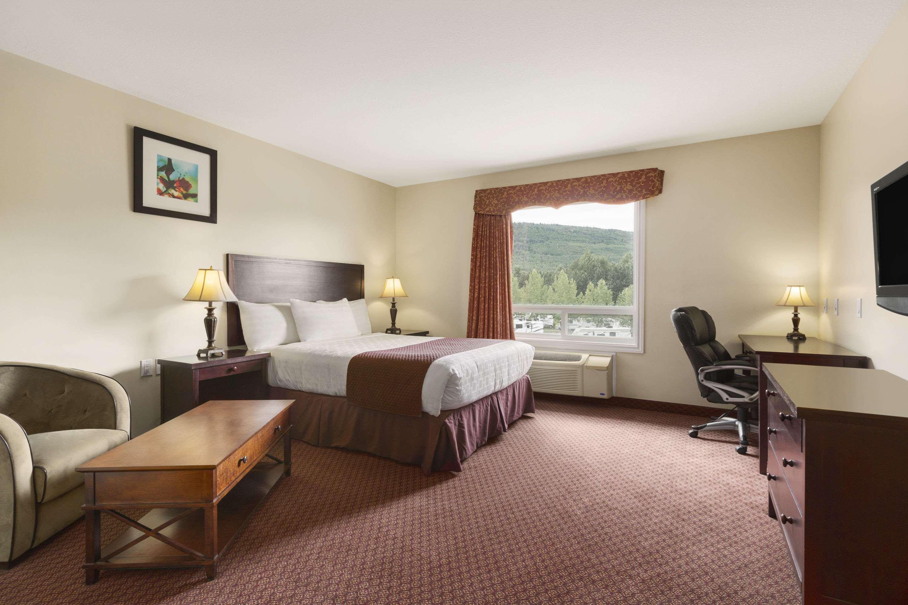 Days Inn By Wyndham Chetwynd Exteriér fotografie