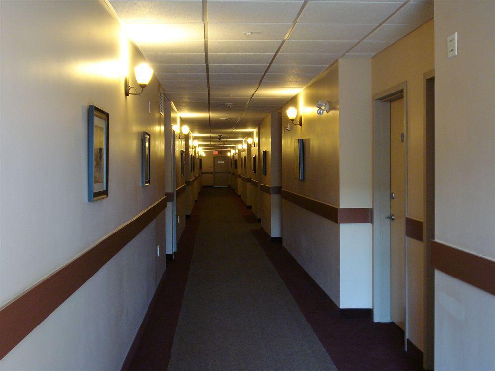 Days Inn By Wyndham Chetwynd Exteriér fotografie