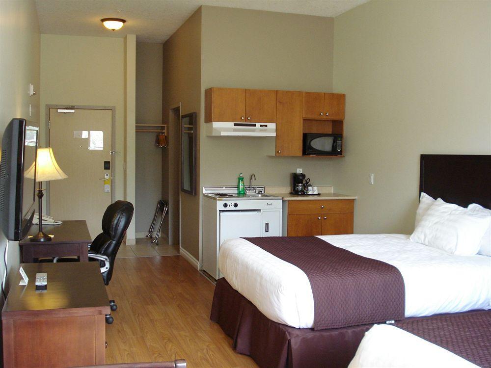 Days Inn By Wyndham Chetwynd Exteriér fotografie