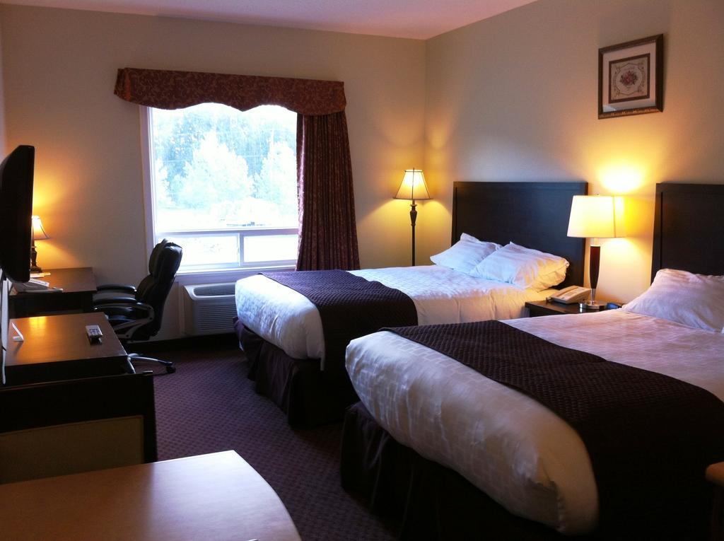 Days Inn By Wyndham Chetwynd Pokoj fotografie