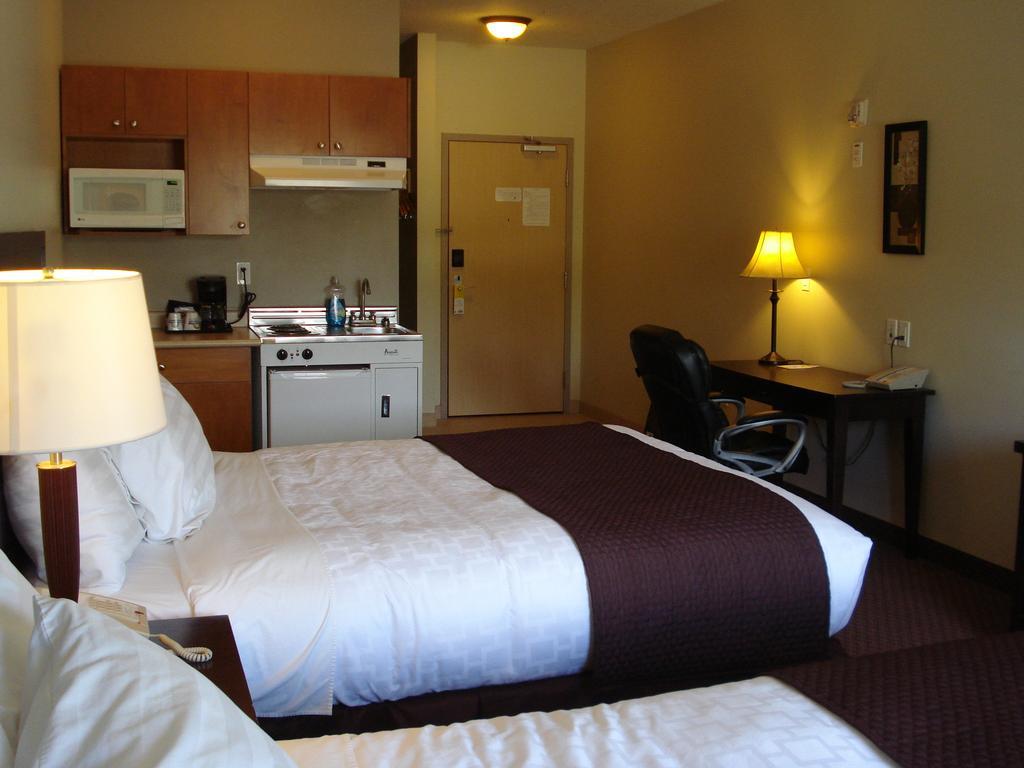 Days Inn By Wyndham Chetwynd Exteriér fotografie